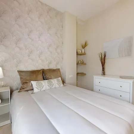 Centrico Tranquilo Diseno Moderno *