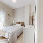 Centrico Tranquilo Diseno Moderno Χέρεζ