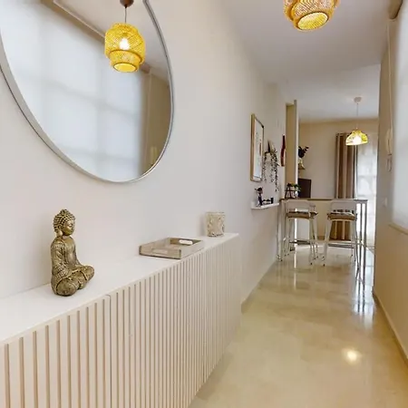 Centrico Tranquilo Diseno Moderno * 赫雷斯